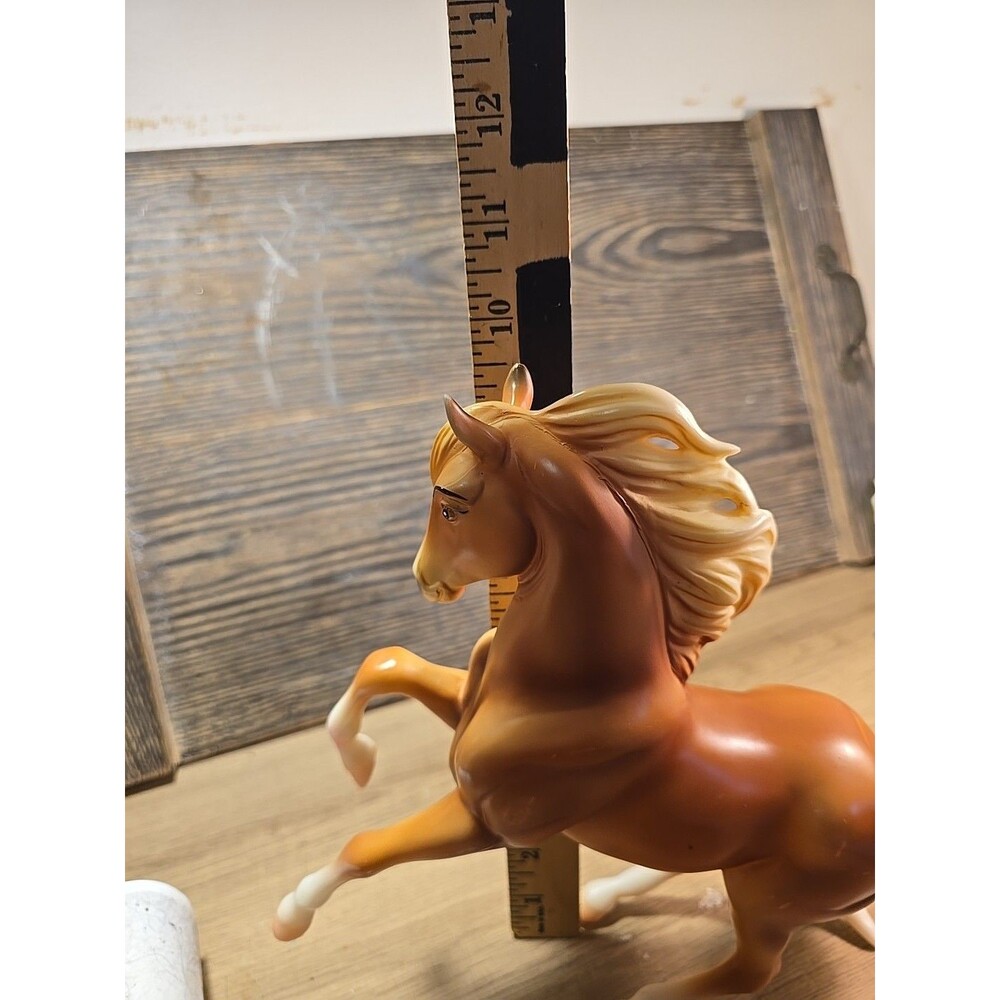 Breyer Spirits Chica Linda Dream work #9201 Retired 2002 - Picture 11 of 13
